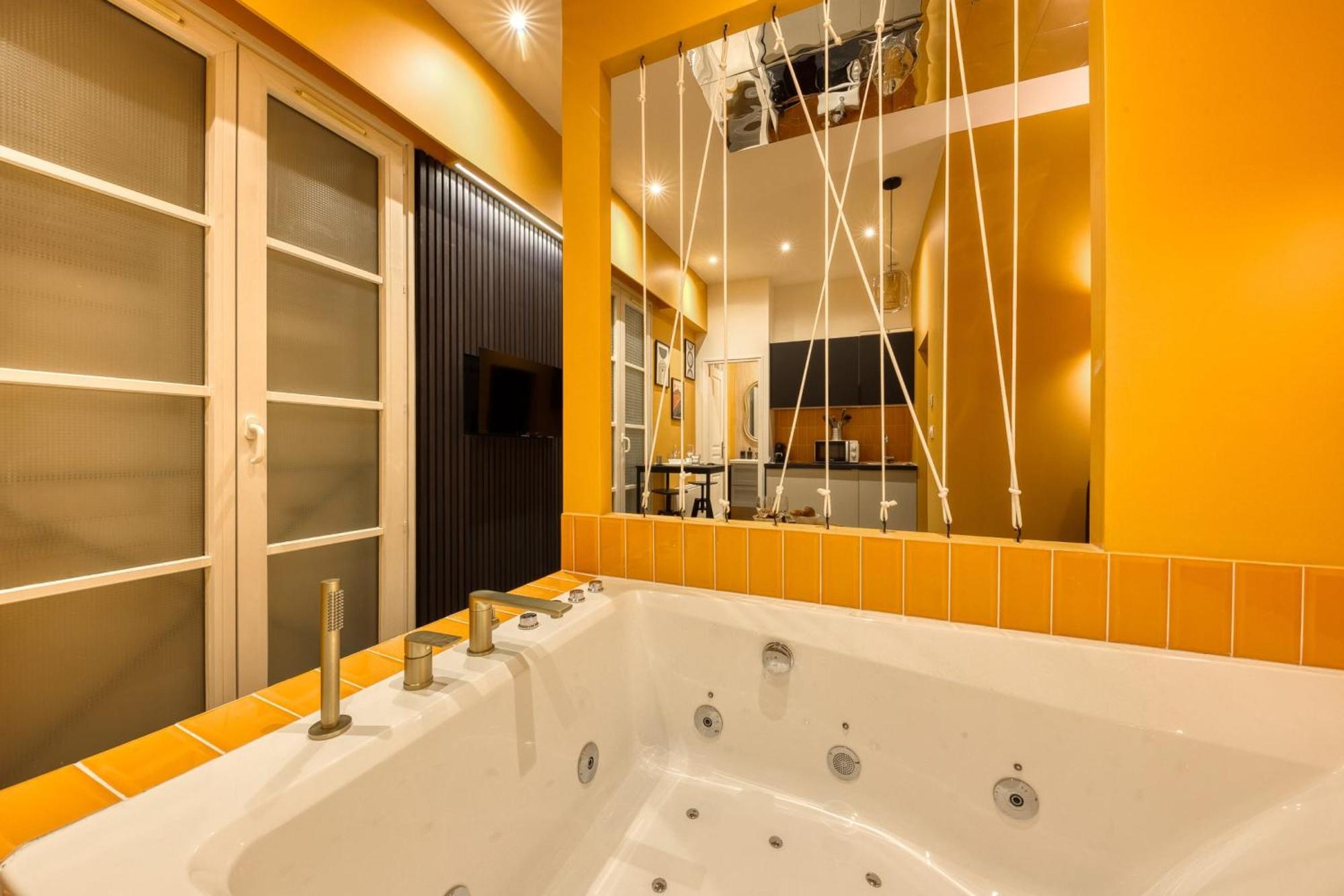 Deluxe Spa Suite Caramel Sweetness Melun Exterior foto
